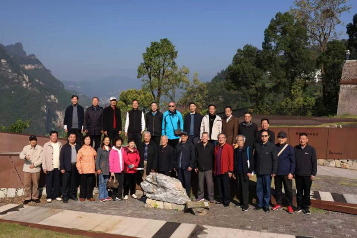 IMG_447d320f5ca543e38160a19f16616383.png IMG_447d320f5ca543e38160a19f16616383.png